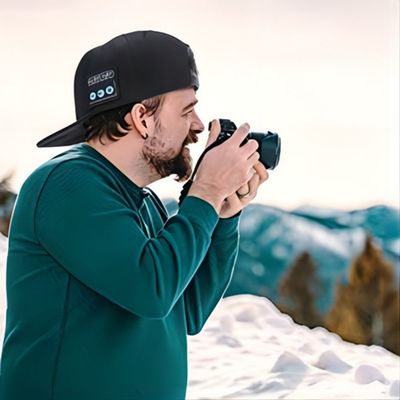 De draadloze hoed van de bluetoothspreker, Washable+ regelbaar met HIFIgeluid voor honkbalsport, ijs-Schaatsende enz. openluchtsport