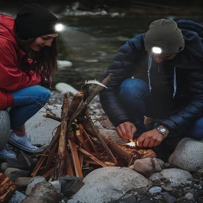 De LEIDENE koplamp van Bluetooth Beanie With, Unisex- van de handen vrije koplampen van USB Rechargable de Vrouwenmannen Giften voor Papa hem Echtgenoot